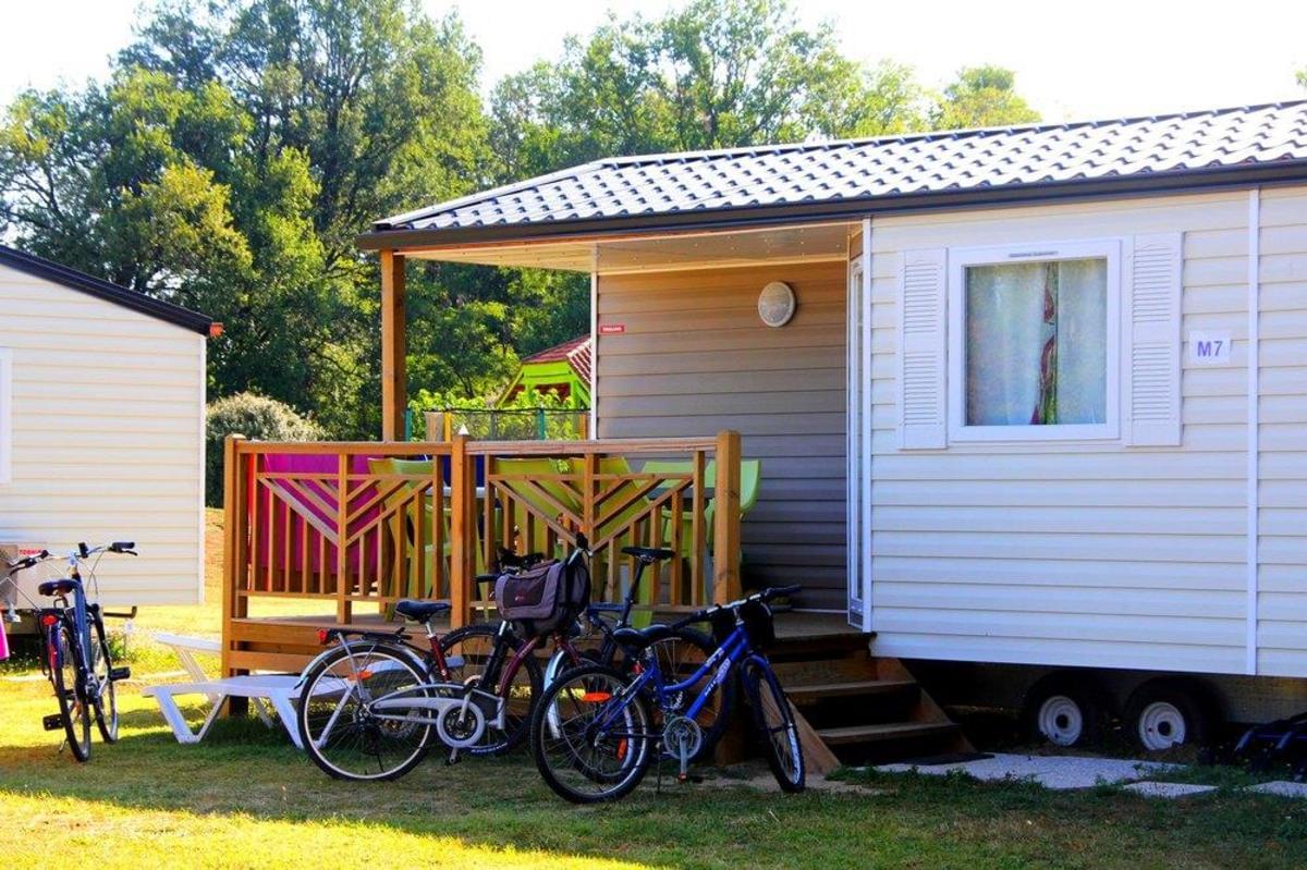 Camping Les Pommiers d'Aiguelèze - Photo 2