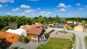 Camping Les P'tites Maisons dans la Prairie - Photo 1