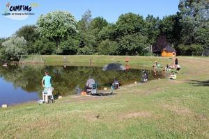 Camping L'Étang du Pays Blanc - Photo 28
