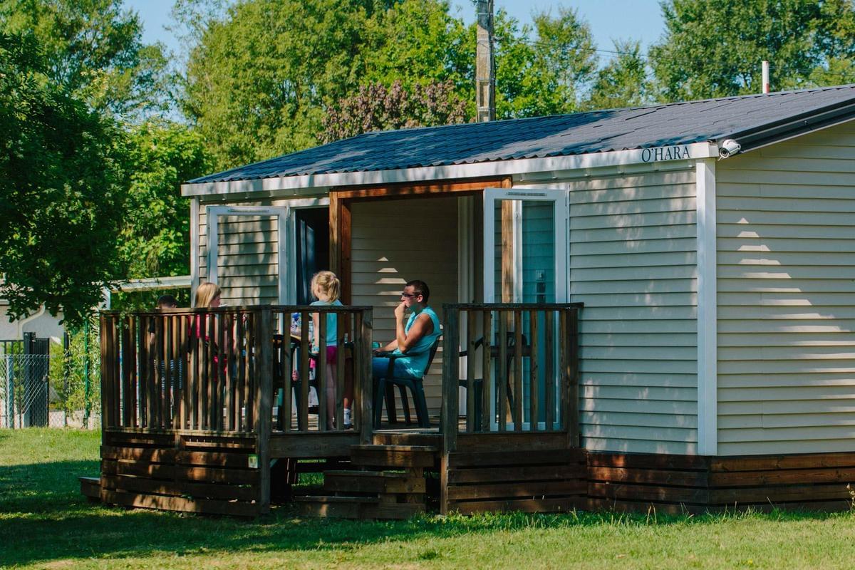 Camping Les Plages de l'Ain - Photo 2