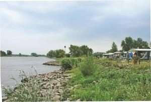 Recreatiepark en Jachthaven De Scherpenhof - Photo 2