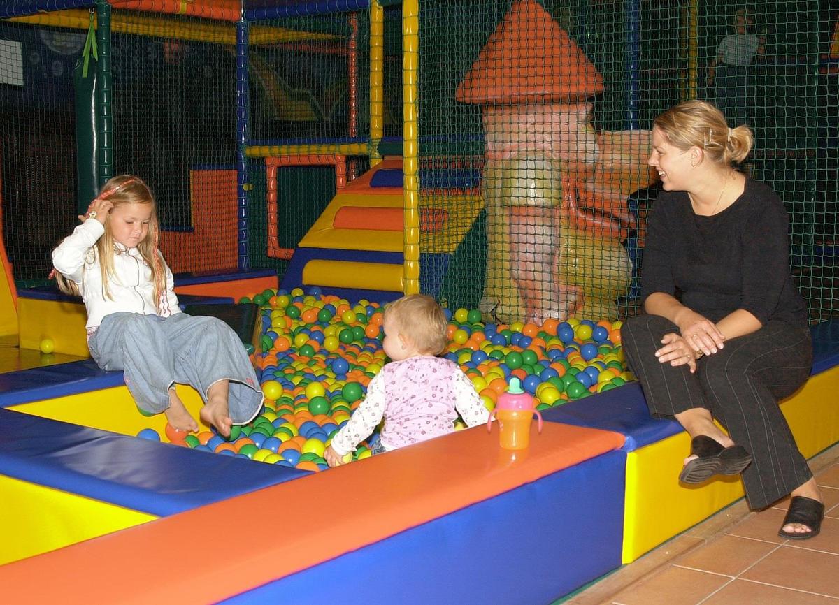 Recreatiepark en Jachthaven De Scherpenhof - Photo 5