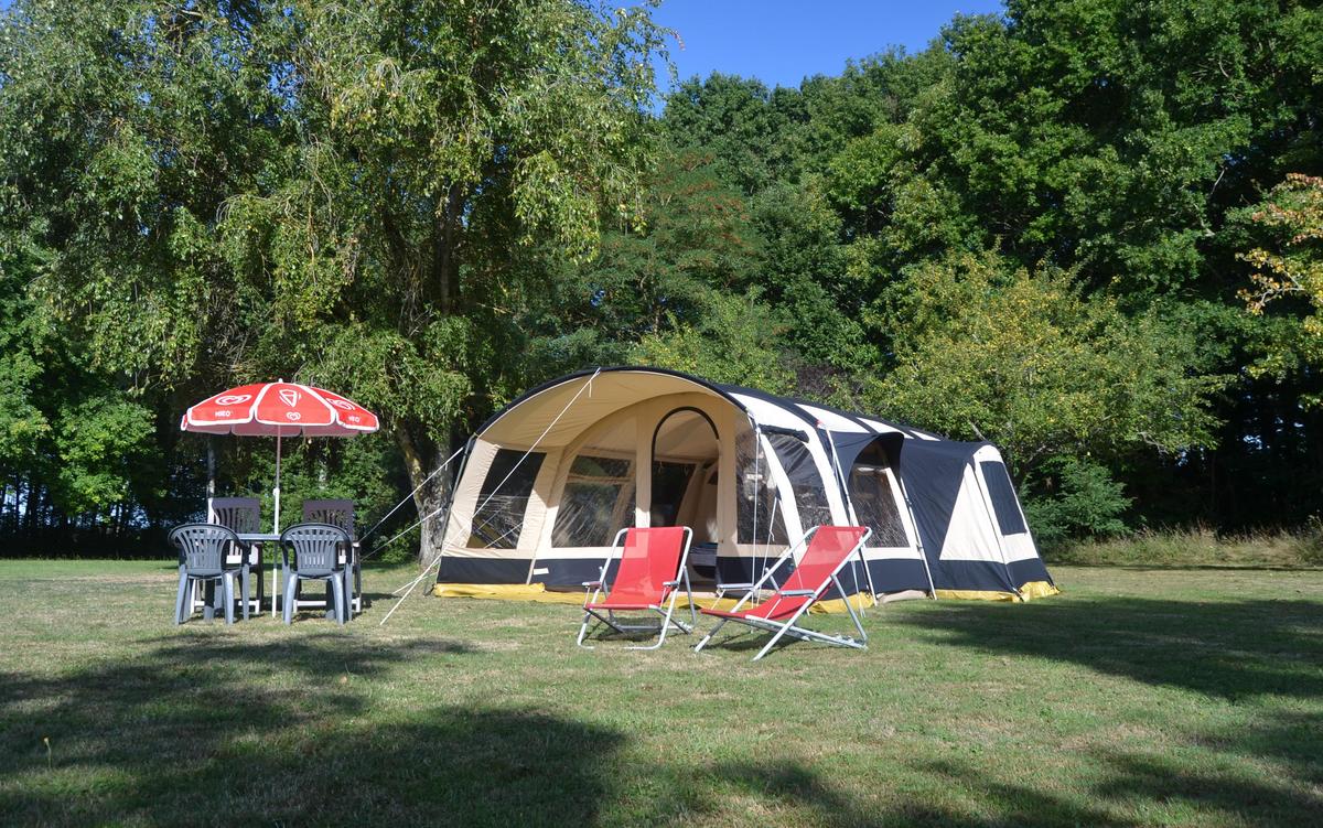Camping Dun-le-Palestel - Photo 2