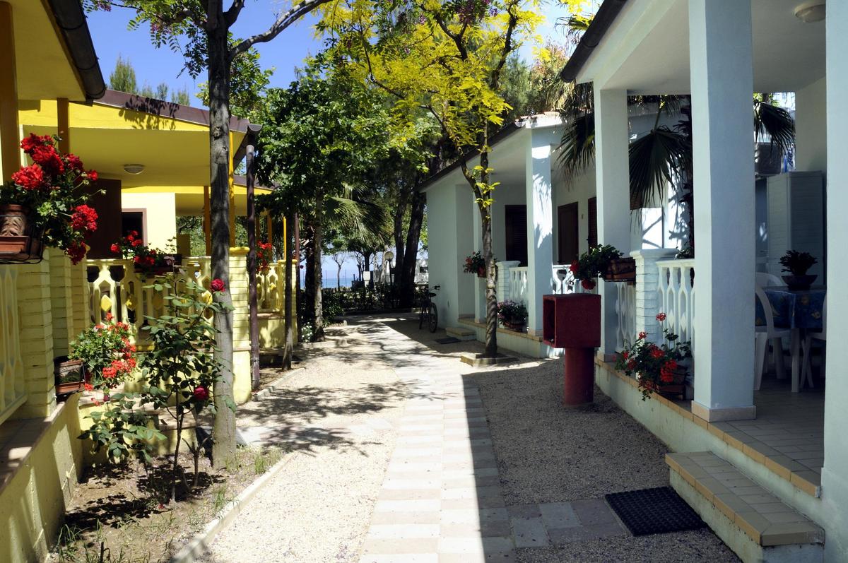 International Camping Torre di Cerrano - Photo 1