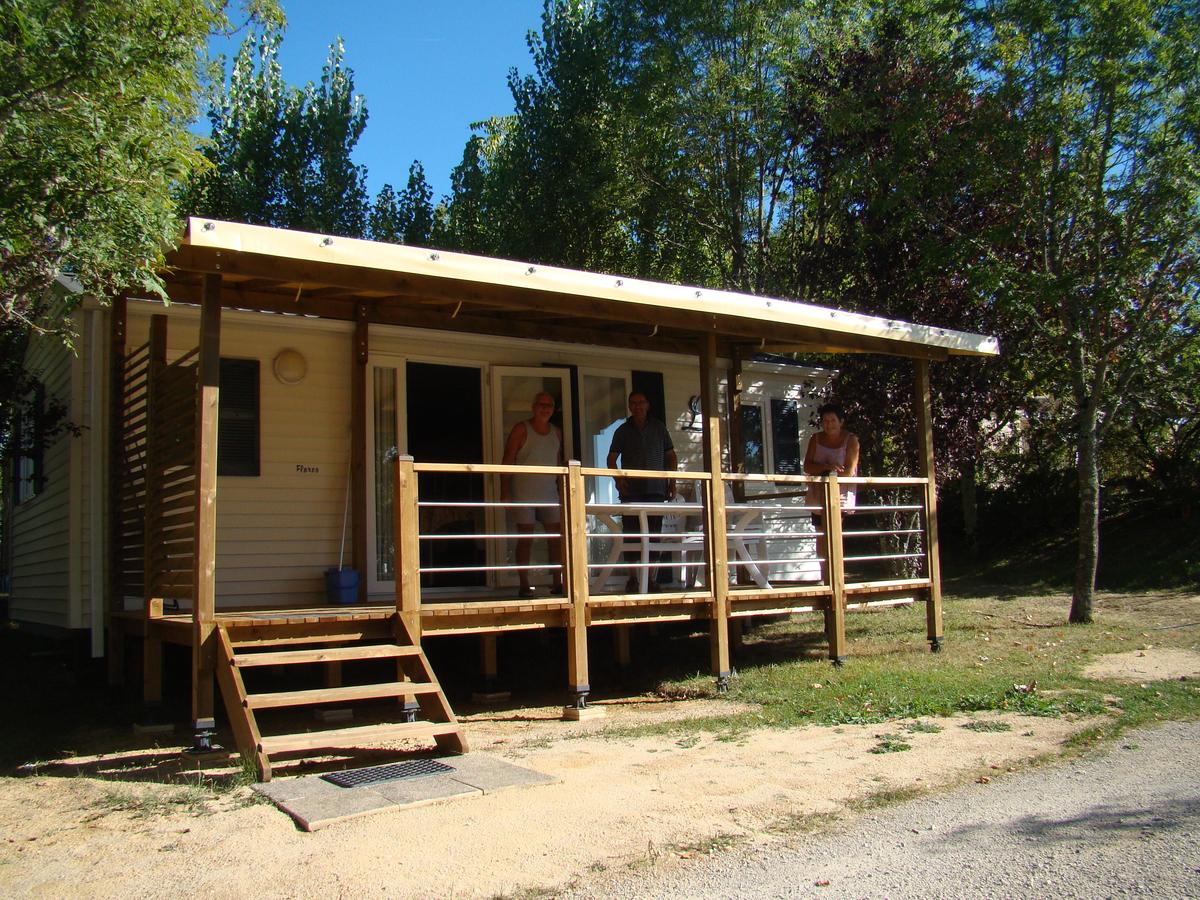 Camping LES GRAVES - Photo 2