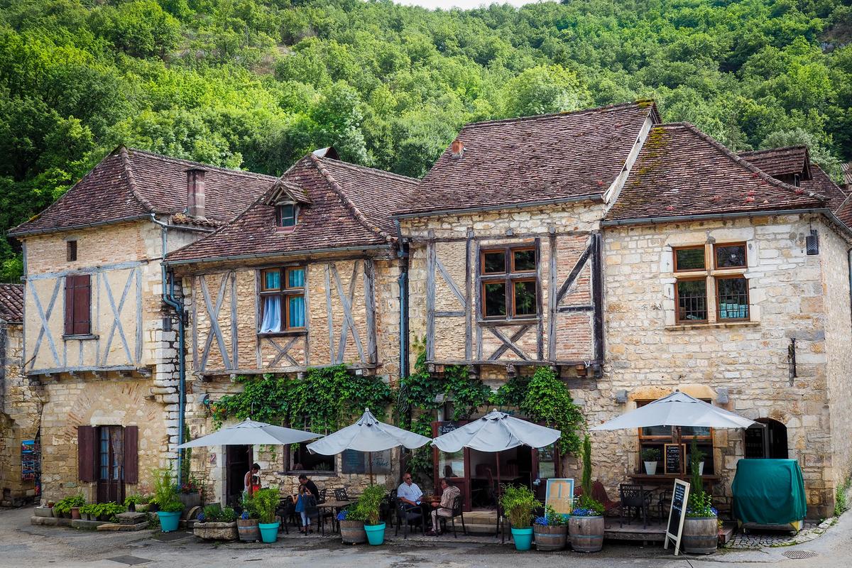 Camping De LA PLAGE à St Cirq Lapopie, Occitanie, France Campsited