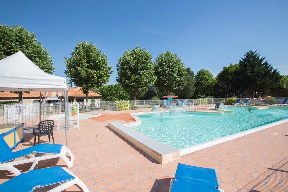 Camping du Lac de Saint Cyr - Photo 1