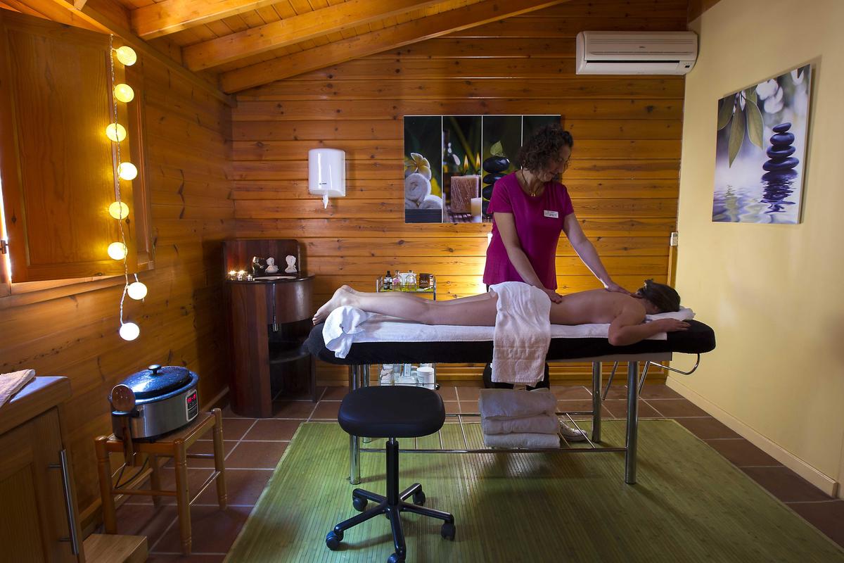 Tamarit Beach Resort - Photo 35