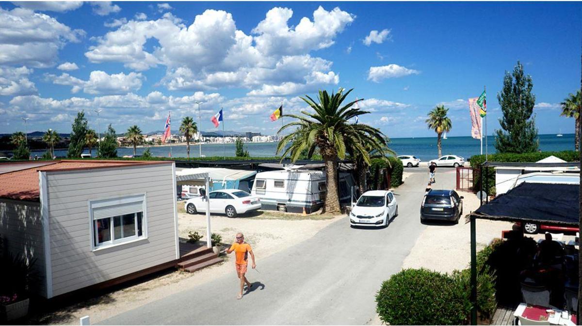 Camping Ampolla Playa - Photo 2