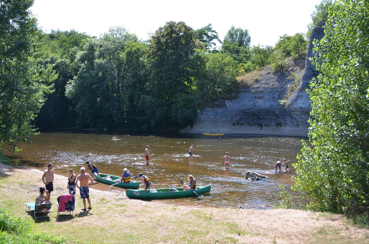 CAMPING LE ROCHER DE LA GRANELLE - Photo 17